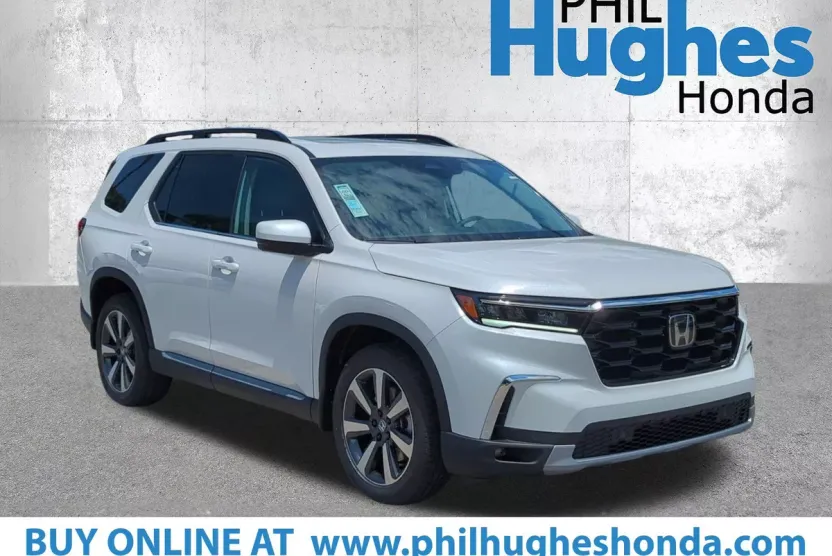 2025 Honda Pilot Touring photo 1
