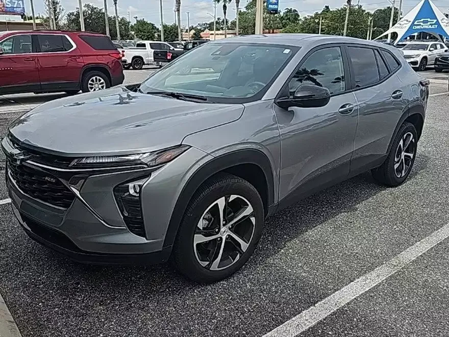 2024 Chevrolet Trax photo 1