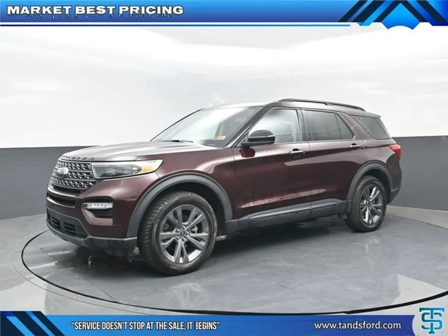 2022 Ford Explorer XLT photo 1