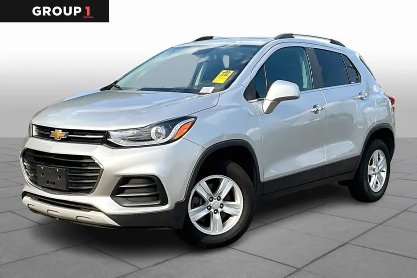 2017 Chevrolet Trax LT photo 1