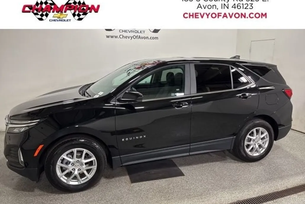 2022 Chevrolet Equinox LT photo 1
