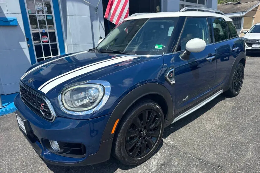 2019 Mini Countryman S ALL4 photo 1