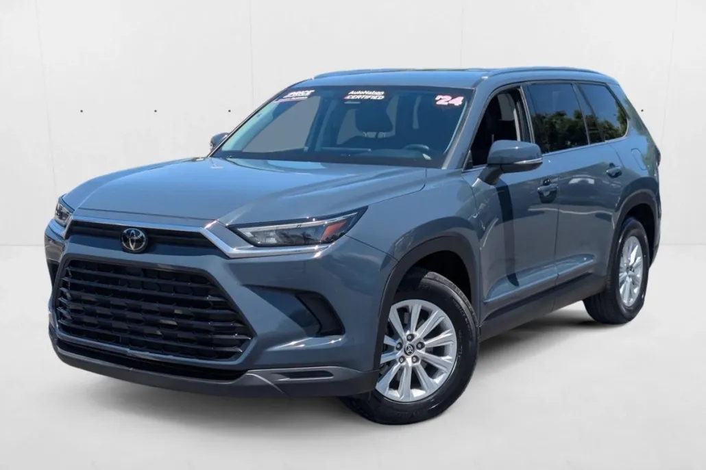 2024 Toyota Grand Highlander XLE photo 1