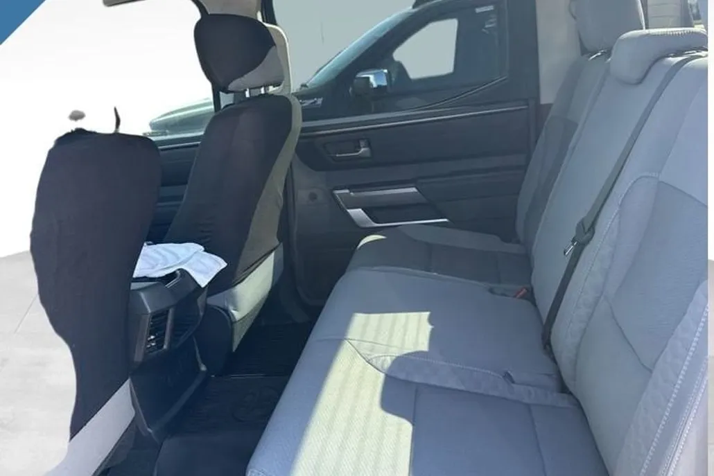 2023 Toyota Tundra SR5 photo 1