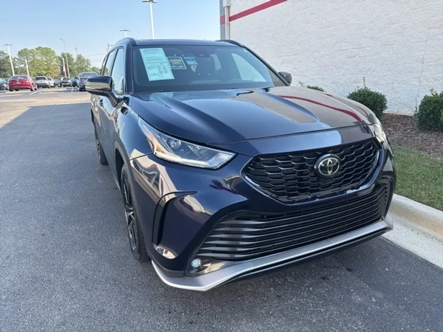 2024 Toyota Highlander XSE photo 1