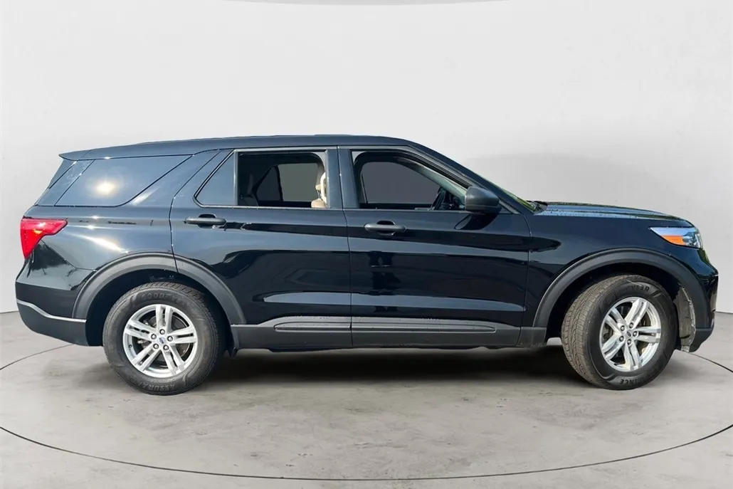 2023 Ford Explorer Base photo 1