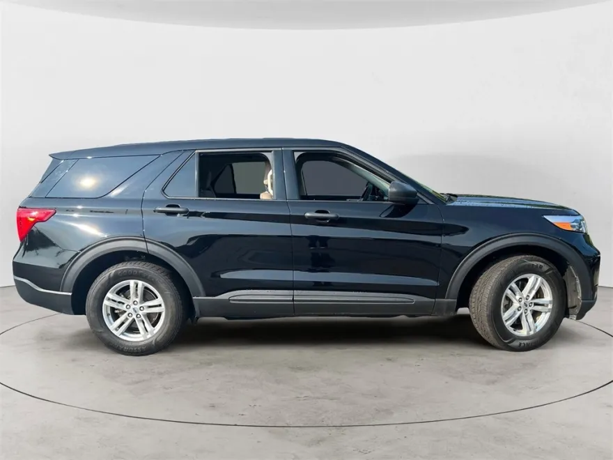 2023 Ford Explorer Base photo 1