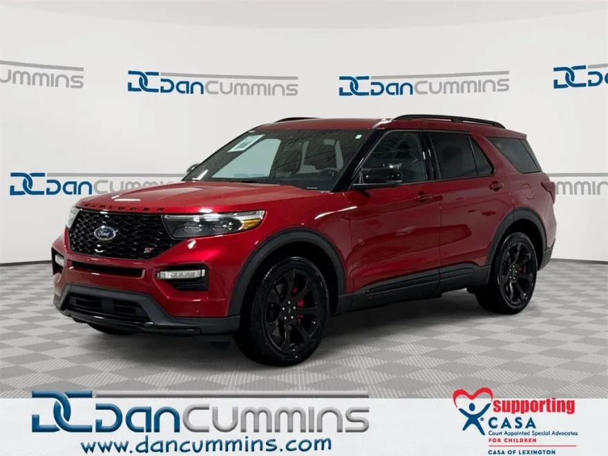 2023 Ford Explorer ST photo 1
