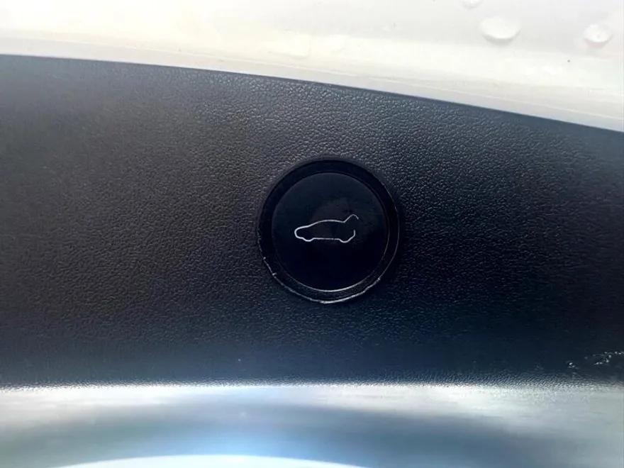 2022 Tesla Model 3 Long Range photo 29