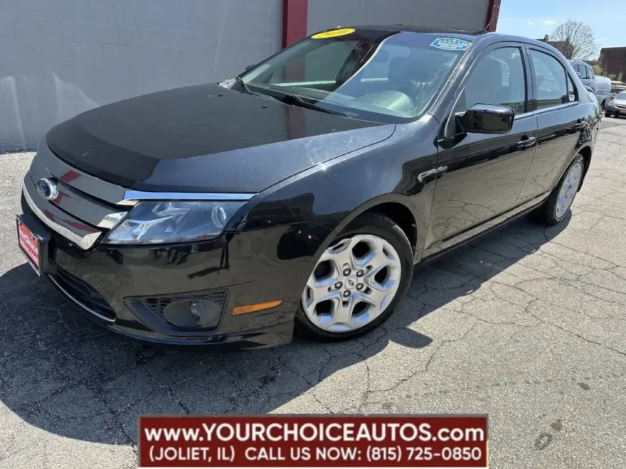 2010 Ford Fusion SE photo 1