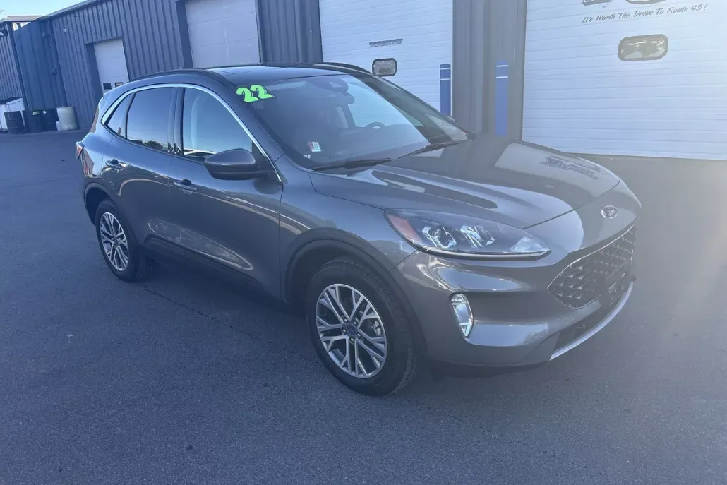 2022 Ford Escape SEL photo 1