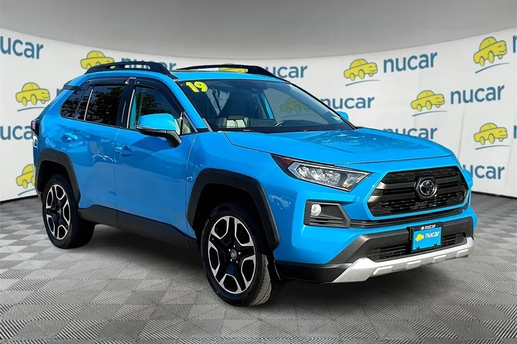 2019 Toyota RAV4 Adventure photo 1