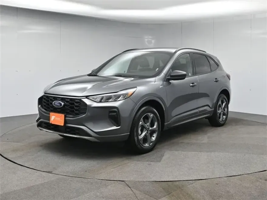 2024 Ford Escape ST-Line photo 1