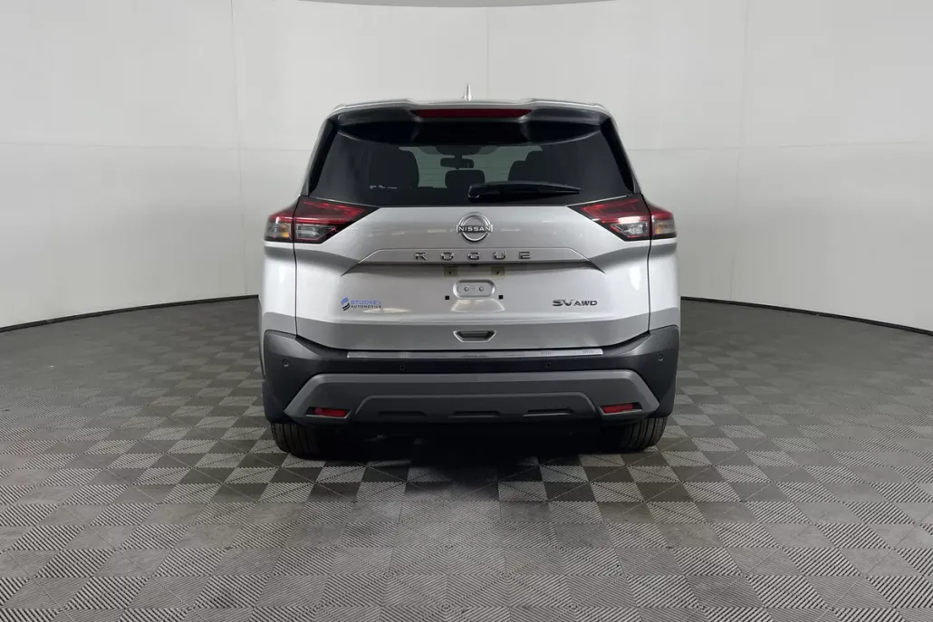 2023 Nissan Rogue SV photo 1