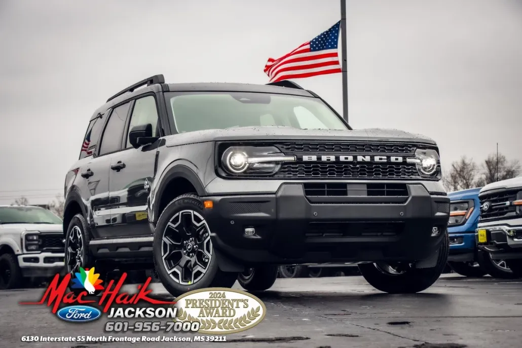 2025 Ford Bronco Sport Outer Banks photo 1