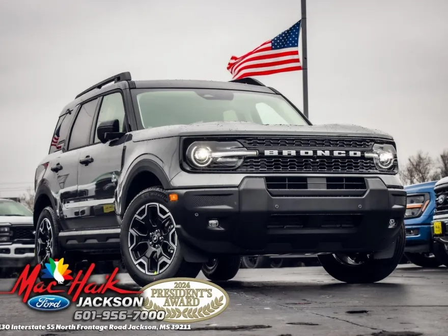 2025 Ford Bronco Sport Outer Banks photo 1