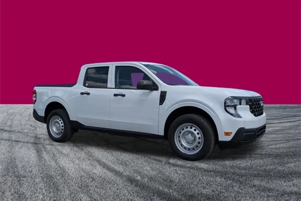 2025 Ford Maverick XL photo 1