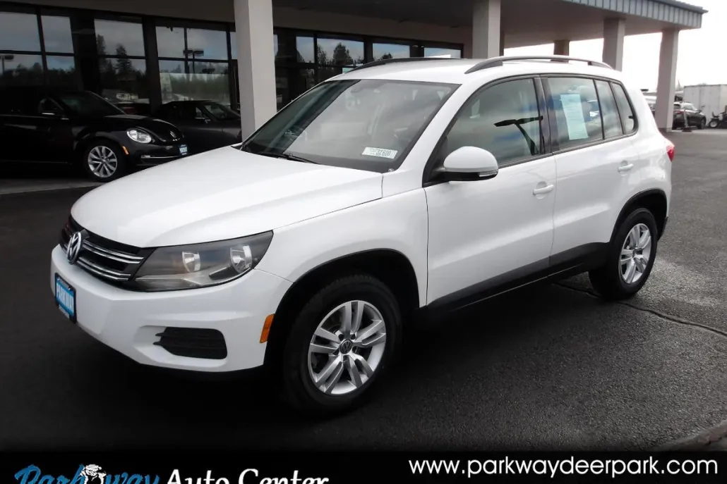 2017 Volkswagen Tiguan SE photo 1