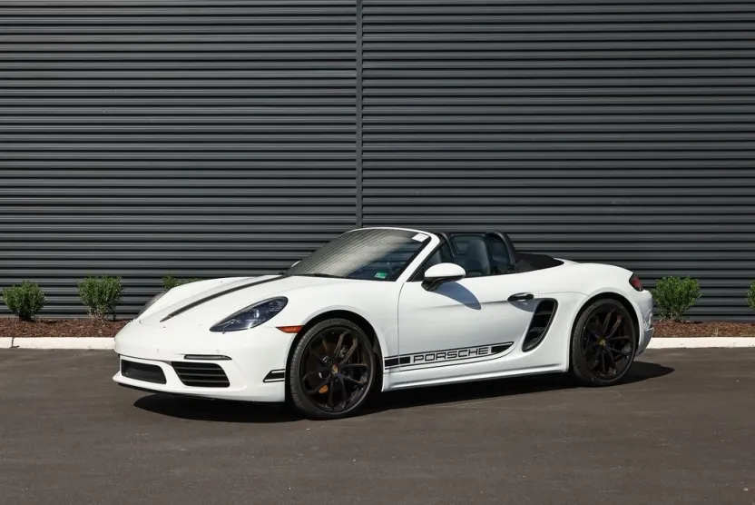2024 Porsche Boxster photo 1