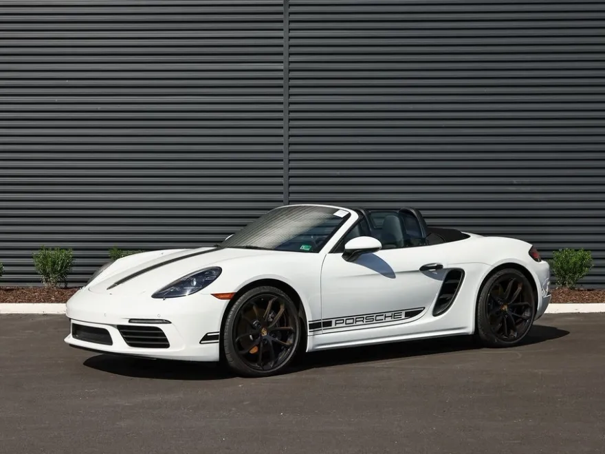 2024 Porsche Boxster photo 1