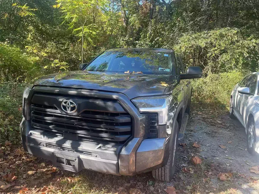 2023 Toyota Tundra SR5 photo 1