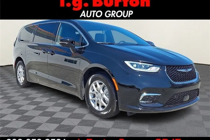 2026 Chrysler Pacifica photo 1