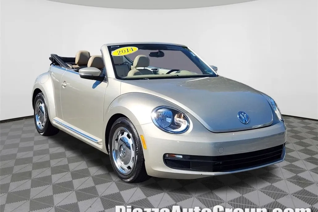 2014 Volkswagen Beetle 1.8T Convertible photo 1