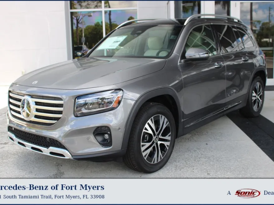 2026 Mercedes Benz GLB 250 photo 1
