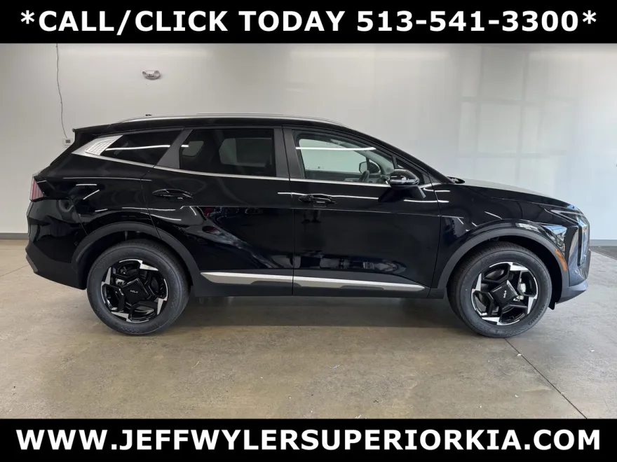 2026 Kia Sportage EX photo 1
