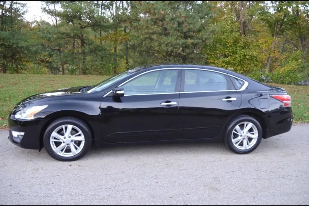 2014 Nissan Altima 2.5 SV photo 1