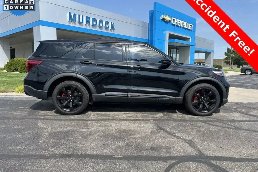 2021 Ford Explorer ST photo 1