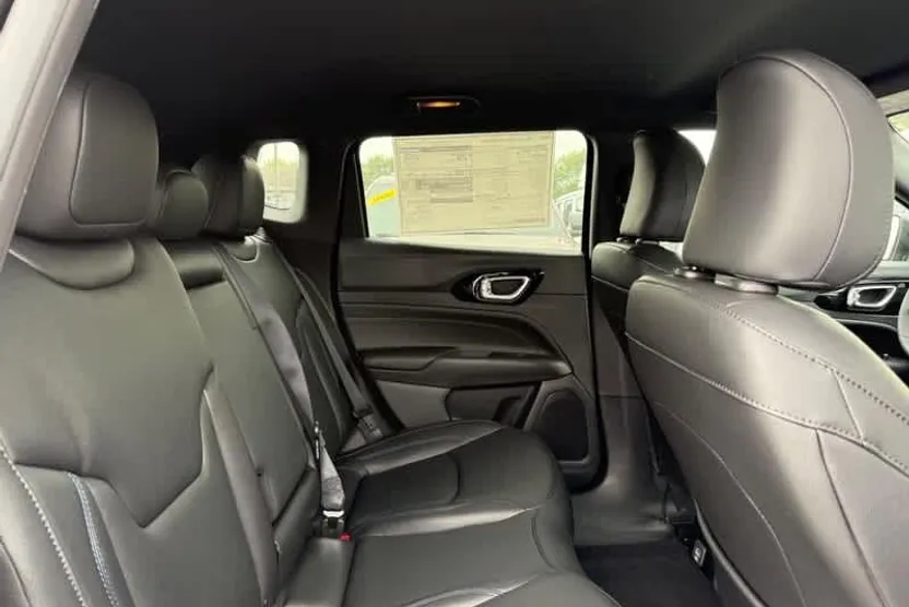 2026 Jeep Compass Limited Altitude photo 1