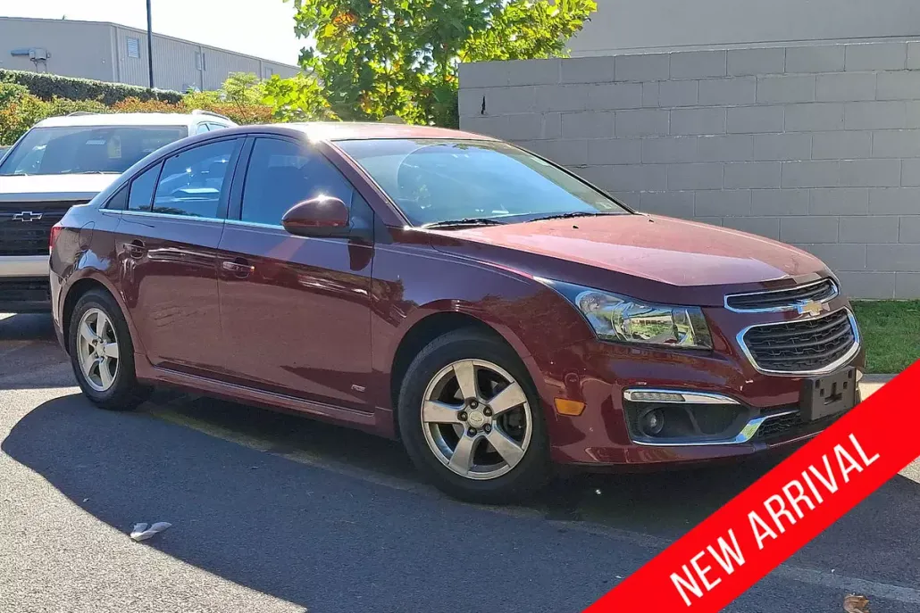 2016 Chevrolet Cruze LT photo 1