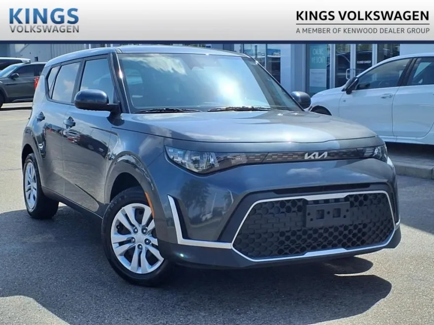 2023 Kia Soul LX photo 1