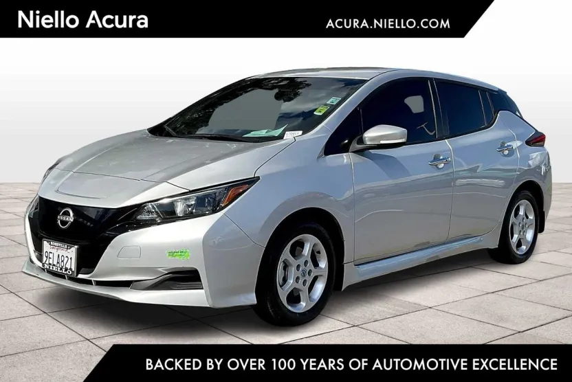 2023 Nissan Leaf S photo 1