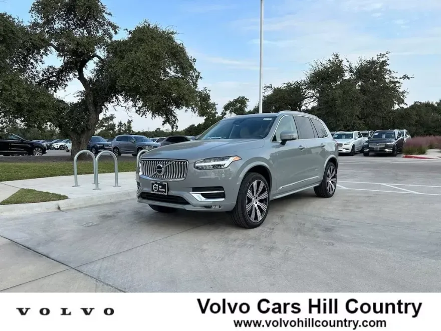 2025 Volvo XC90 Plus photo 1