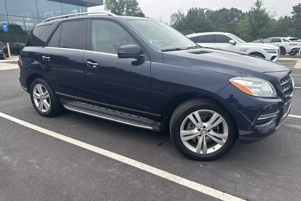 2015 Mercedes Benz ML 350 4MATIC photo 1