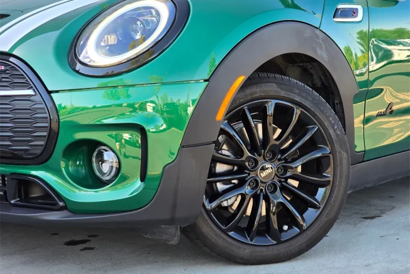 2023 Mini Cooper Base S ALL4 photo 1