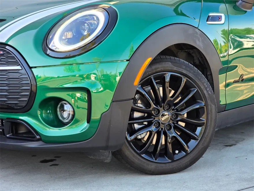2023 Mini Cooper Base S ALL4 photo 1