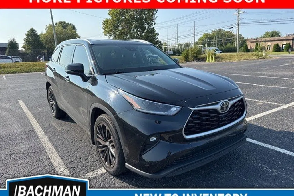 2021 Toyota Highlander XLE photo 1