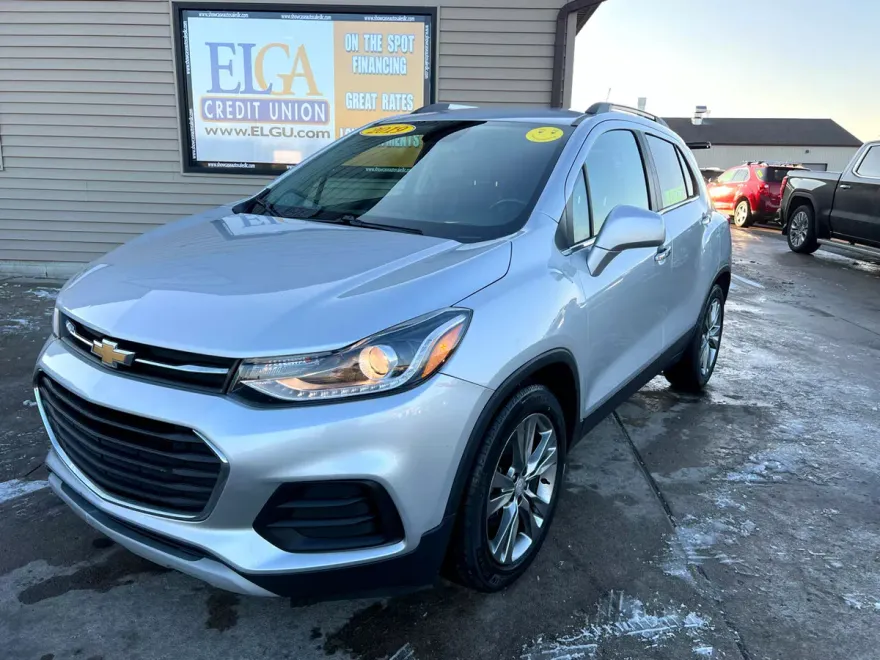 2019 Chevrolet Trax LT photo 1