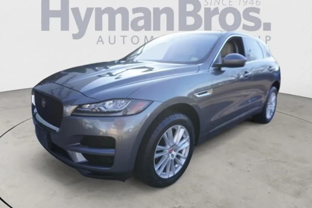 2018 Jaguar F-PACE Prestige photo 1