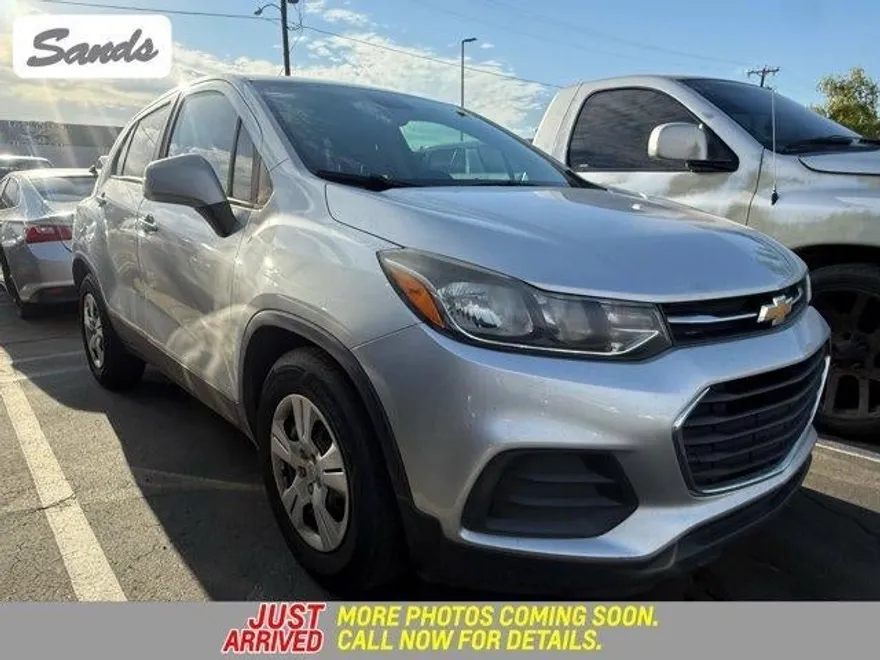 2018 Chevrolet Trax LS photo 1