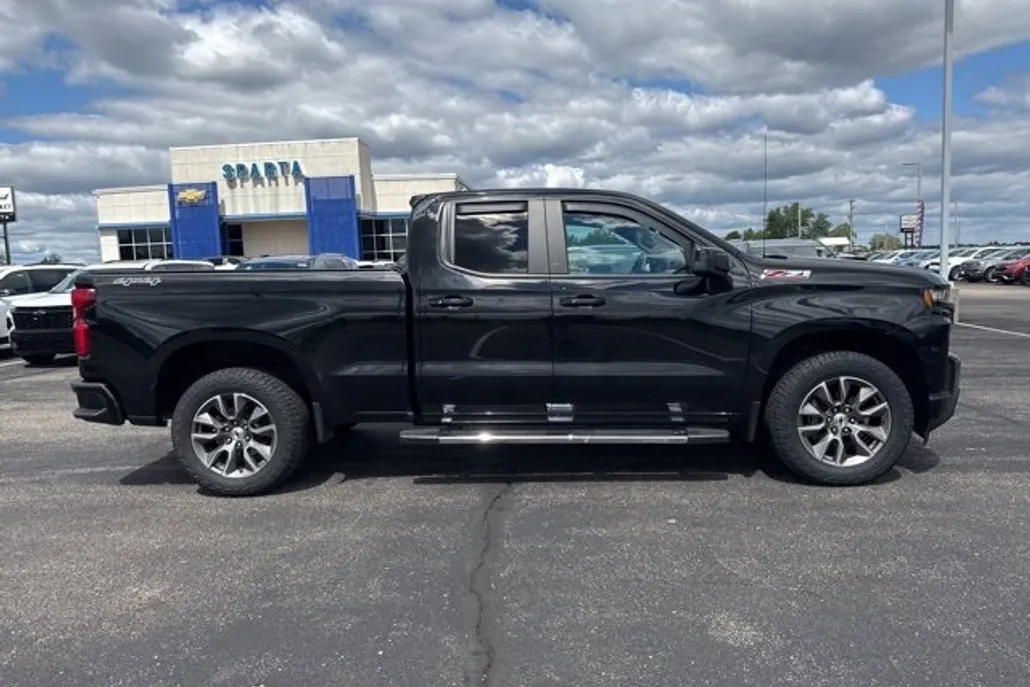 2019 Chevrolet Silverado 1500 RST photo 1