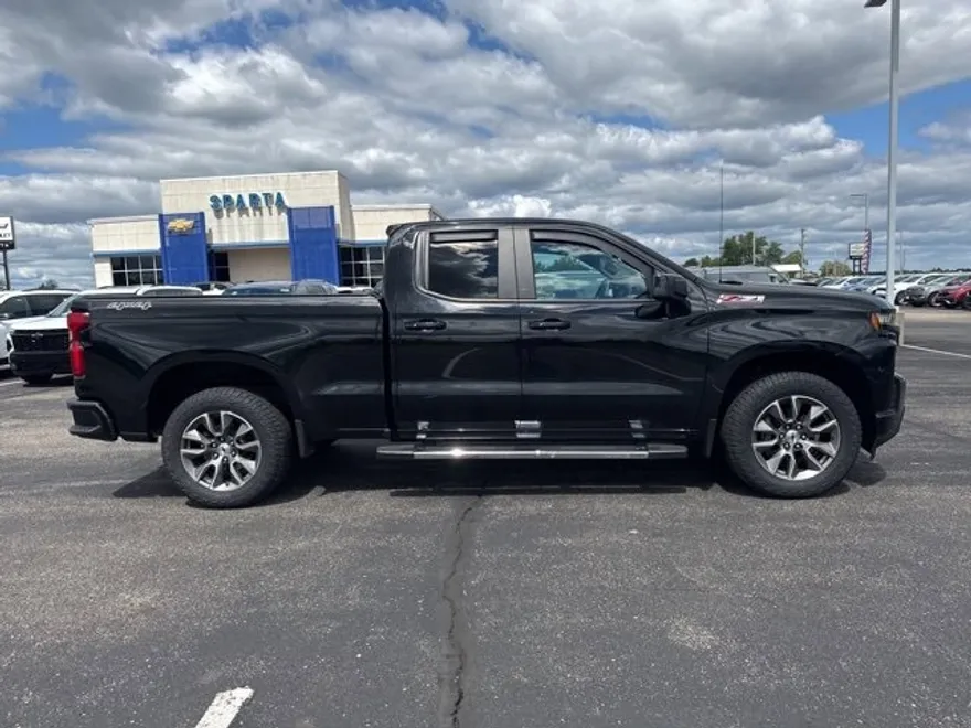 2019 Chevrolet Silverado 1500 RST photo 1