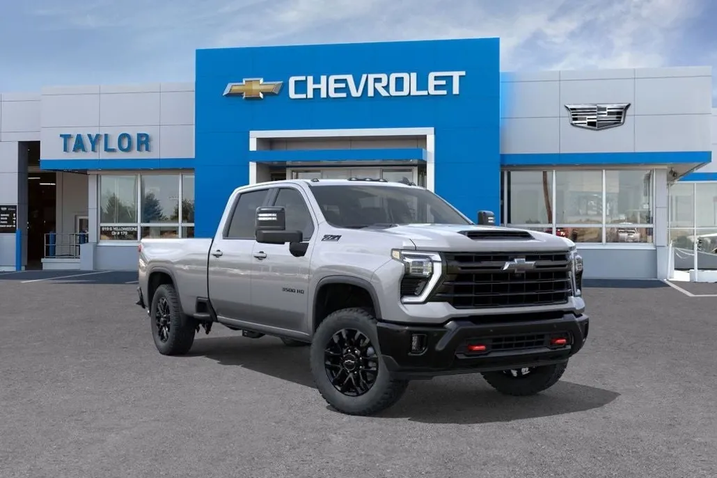 2026 Chevrolet Silverado 3500HD LT photo 1