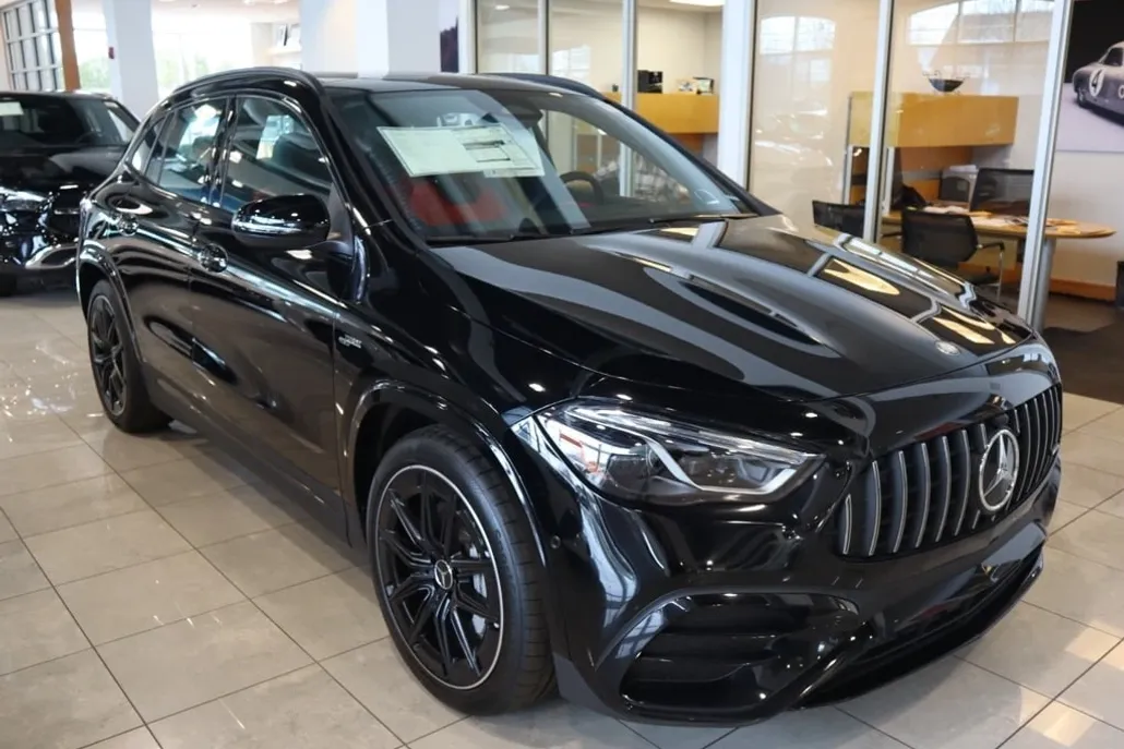 2024 Mercedes Benz GLA AMG 35 4MATIC photo 1