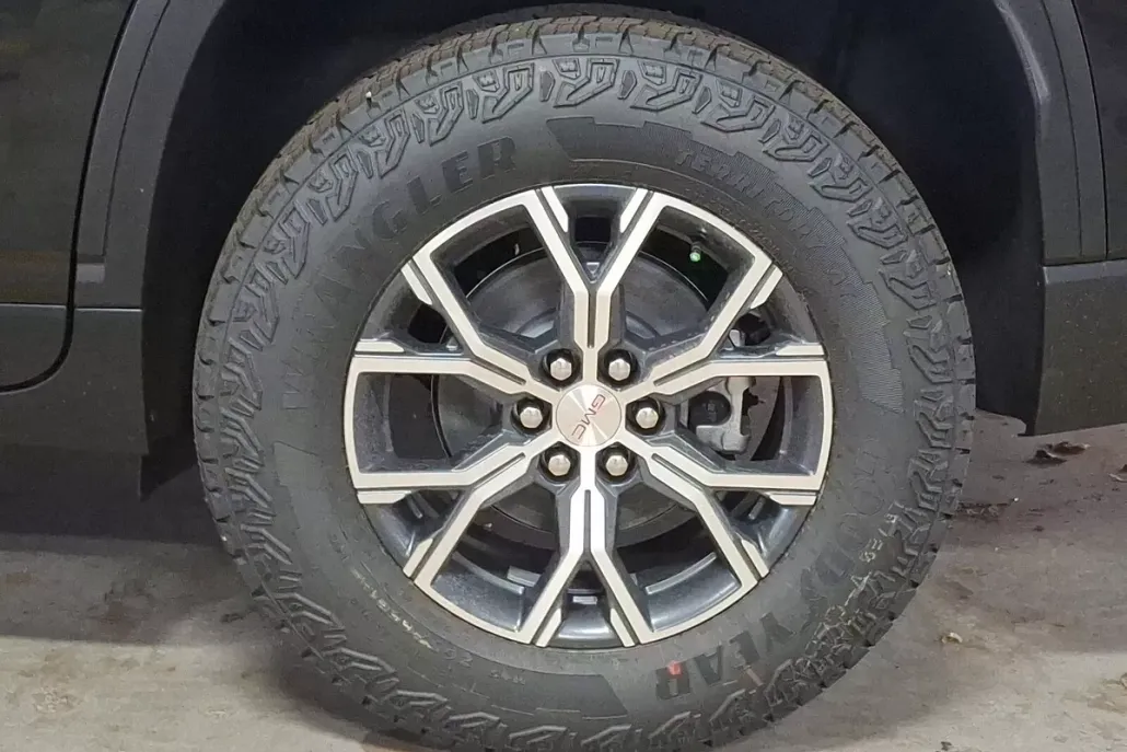 2025 Gmc Acadia AT4 photo 1