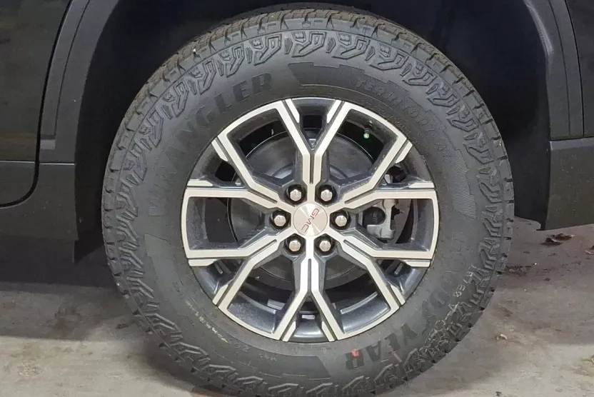 2025 Gmc Acadia AT4 photo 1