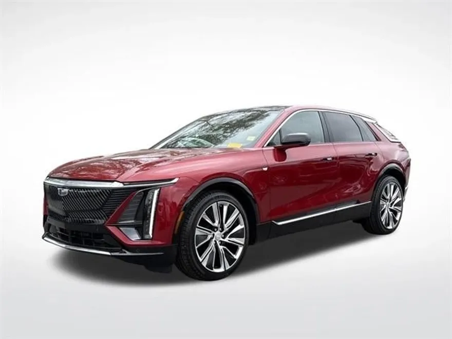 2024 Cadillac Lyriq Luxury photo 1